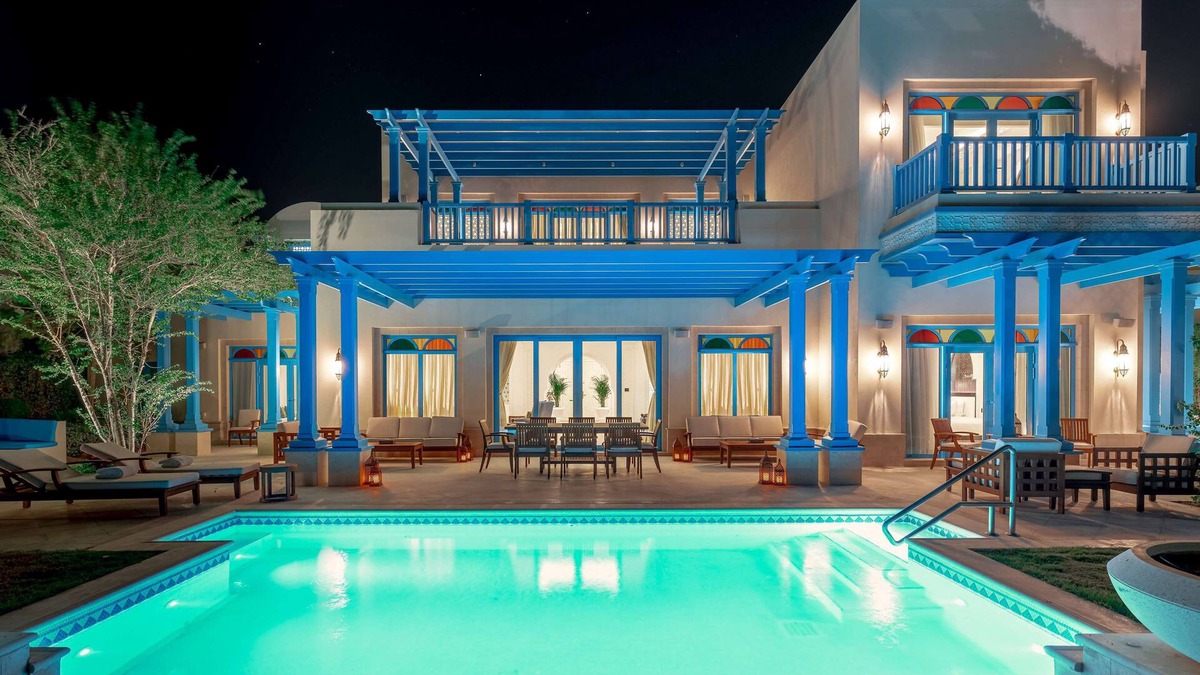 Abu Samra Resort | Hilton Salwa Beach Resort & Villas