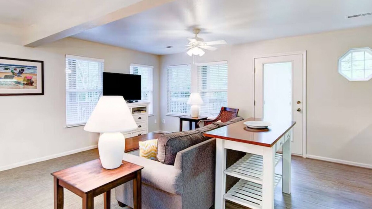 Sea Scape Apartment | Hilton Vacation Club Beachwoods Kitty Hawk - 1 BR 1king/1queen Suite - Balcony