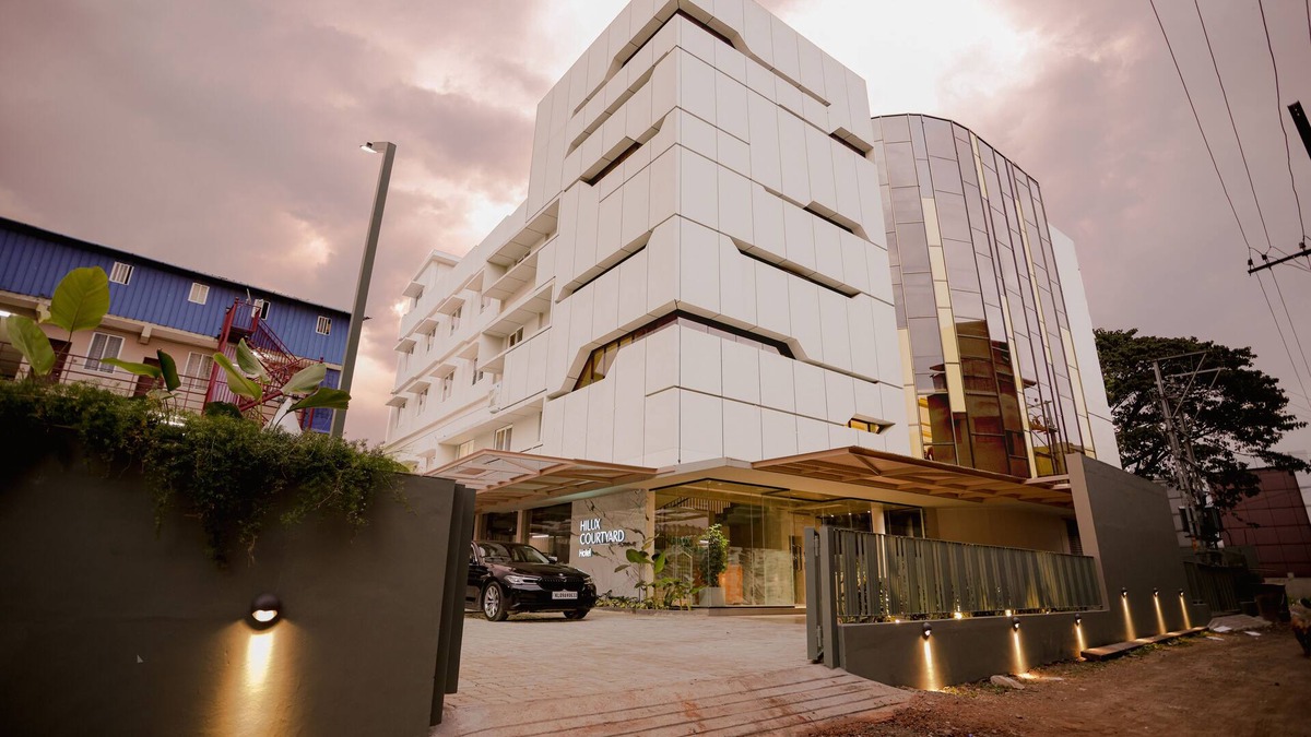 Palakkad Hotel | Hilux Courtyard