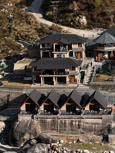 Chachian Hotel | Himani Hill View Retreat