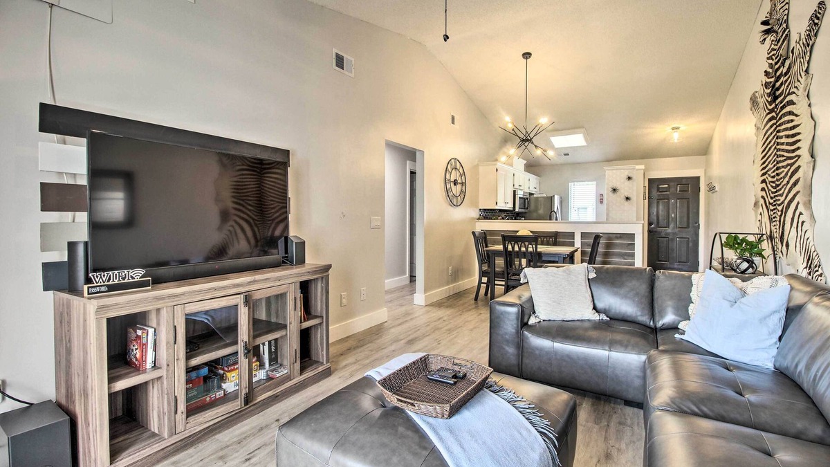 Hinesville Condo | Hinesville Condo: Grill, 4 Mi to Fort Stewart