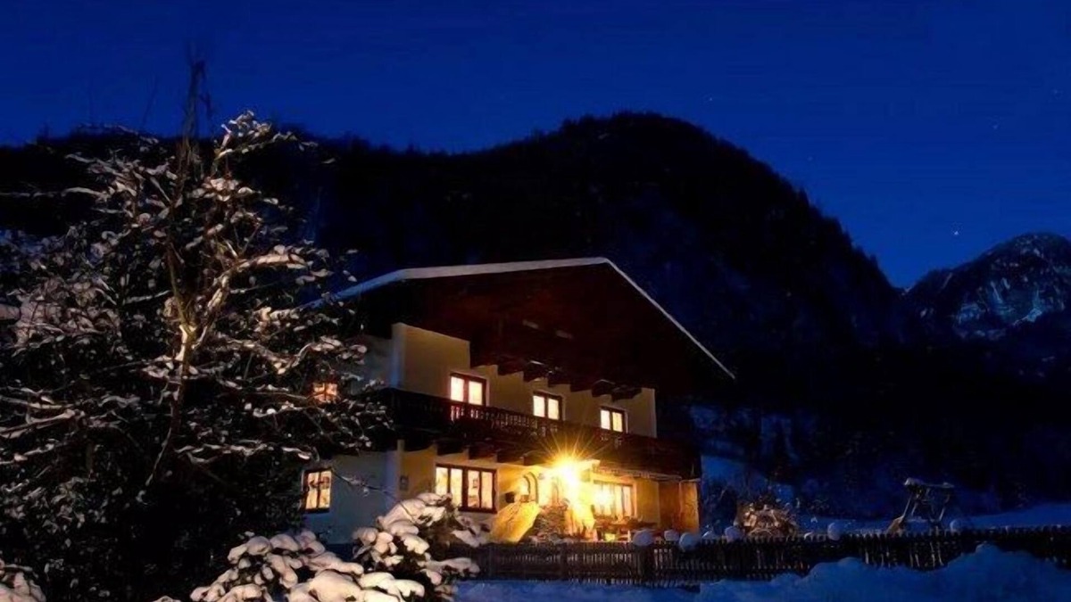 Kuchl House | Hinterkellaubauer