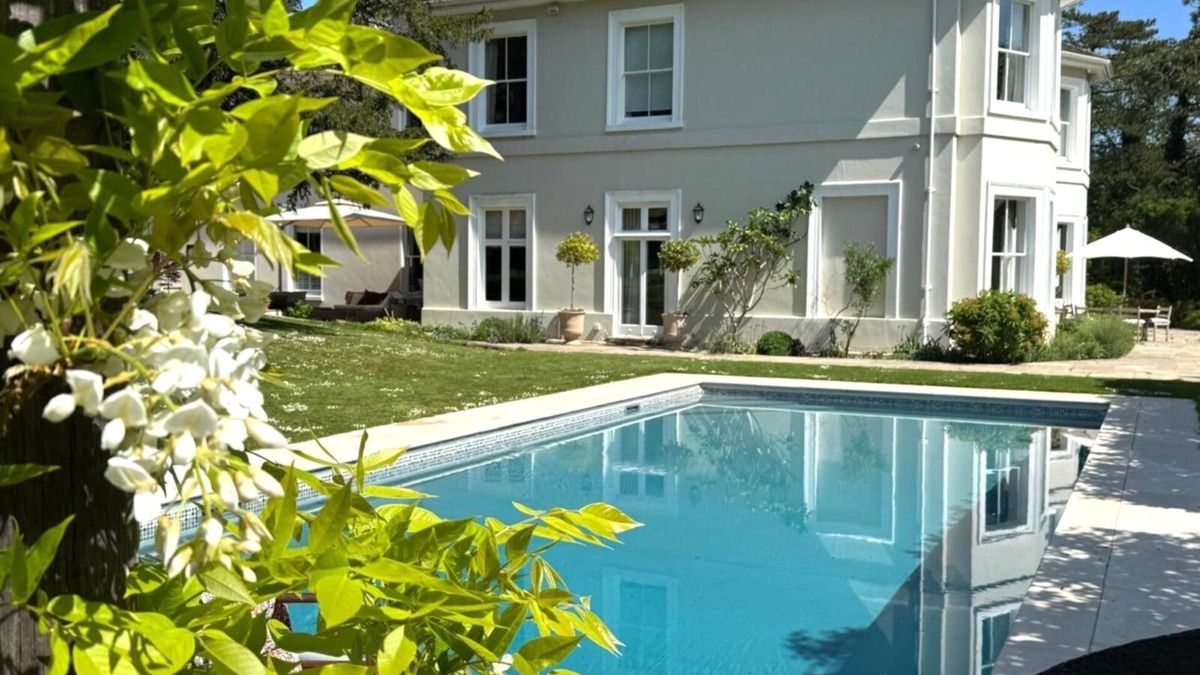 Kings Worthy House | Hinton Main House and Grounds 4 Bed