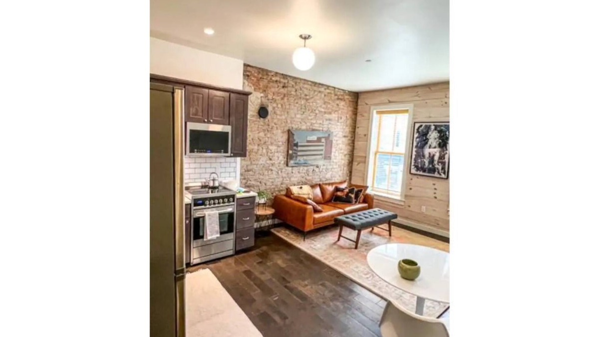 Hudson Apartment | Hip on Warren