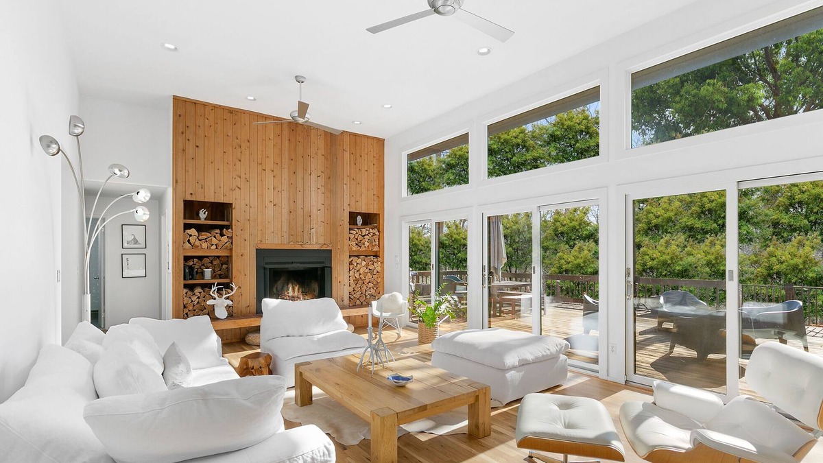 Northwest Harbor House | Hip & Stylish East Hampton Getaway