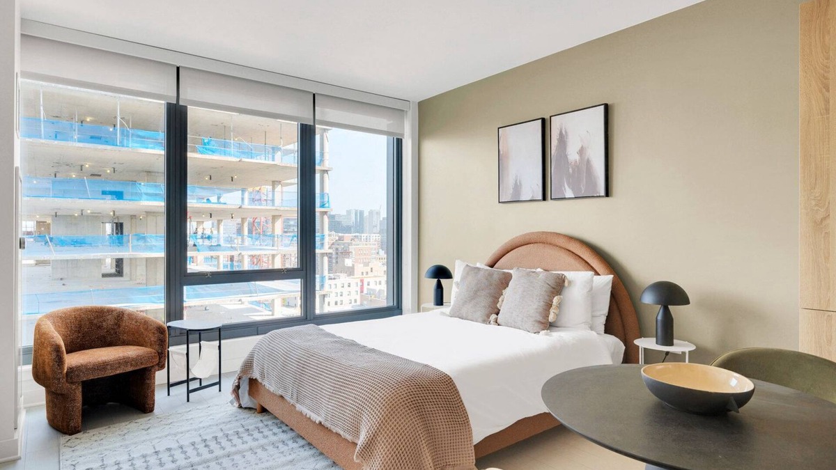 West Loop Apartment | Hip West Loop Studio w/Gym & Coworking, nr UIC, by Blueground