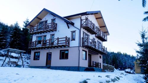 Polyanytsya House | Hirska Kazka