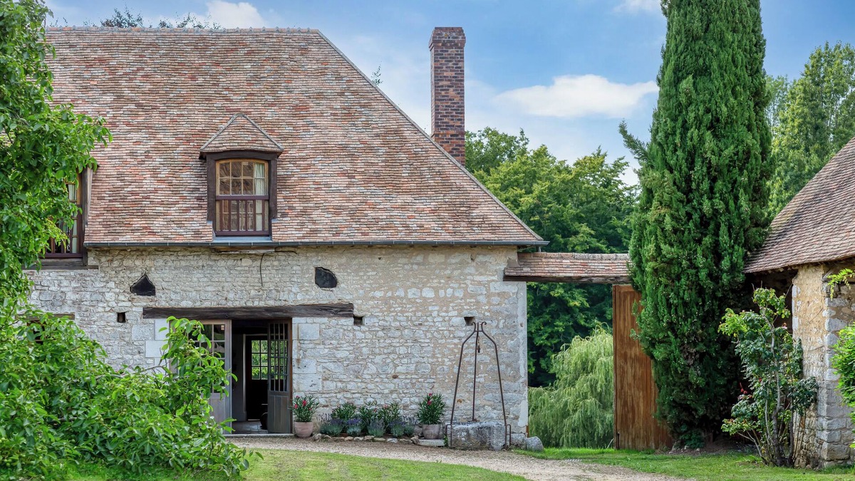 Saint-Etienne-sous-Bailleul House | Historic property with swimming pool and park, between Paris and Rouen, near Giverny