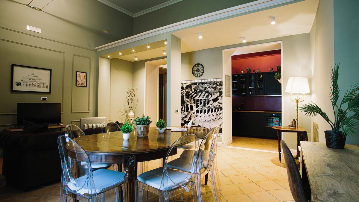 Santa Maria Capua Vetere Apartment | Historic mansion with Vanvitellian frescoes