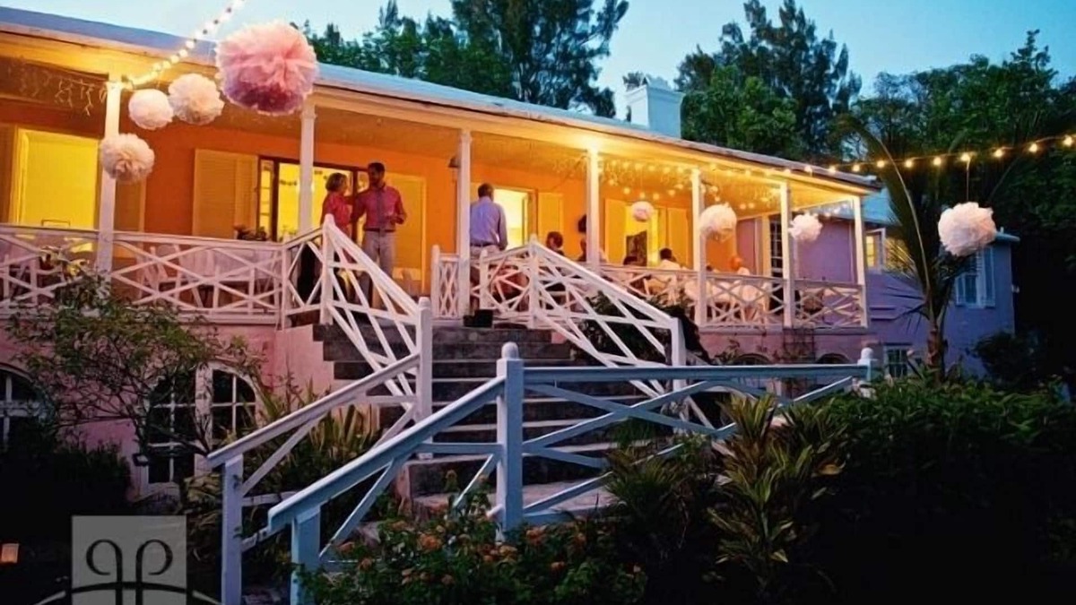 Somerset Village Villa | Historic 1780’s Beach House with Large Veranda! Nestled on Cambridge Beach!