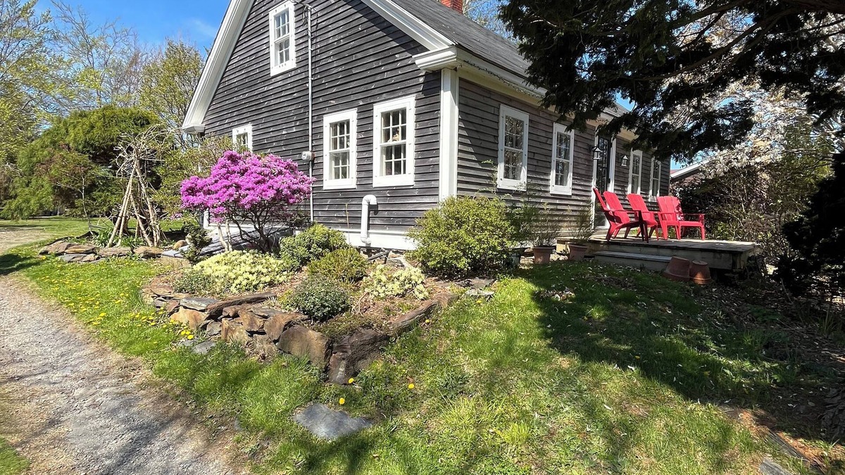 Lunenburg County Other | Historic 1785 Cape/46 acres/water views/6 min to Lunenburg and Hirtles Beach