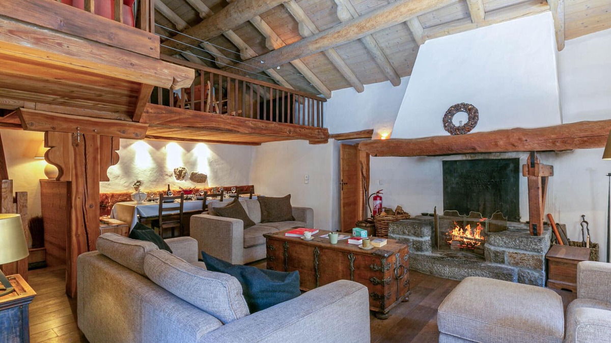 Val-d'Isere Ski Chalet | Historic 17th-Century Chalet in Val-d'Isère: Cozy, Spacious, with Fireplace, Near Slopes