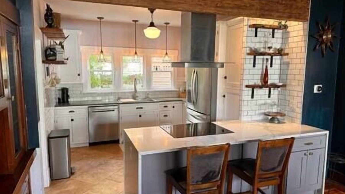 Centralia House | Historic 1905 craftsman