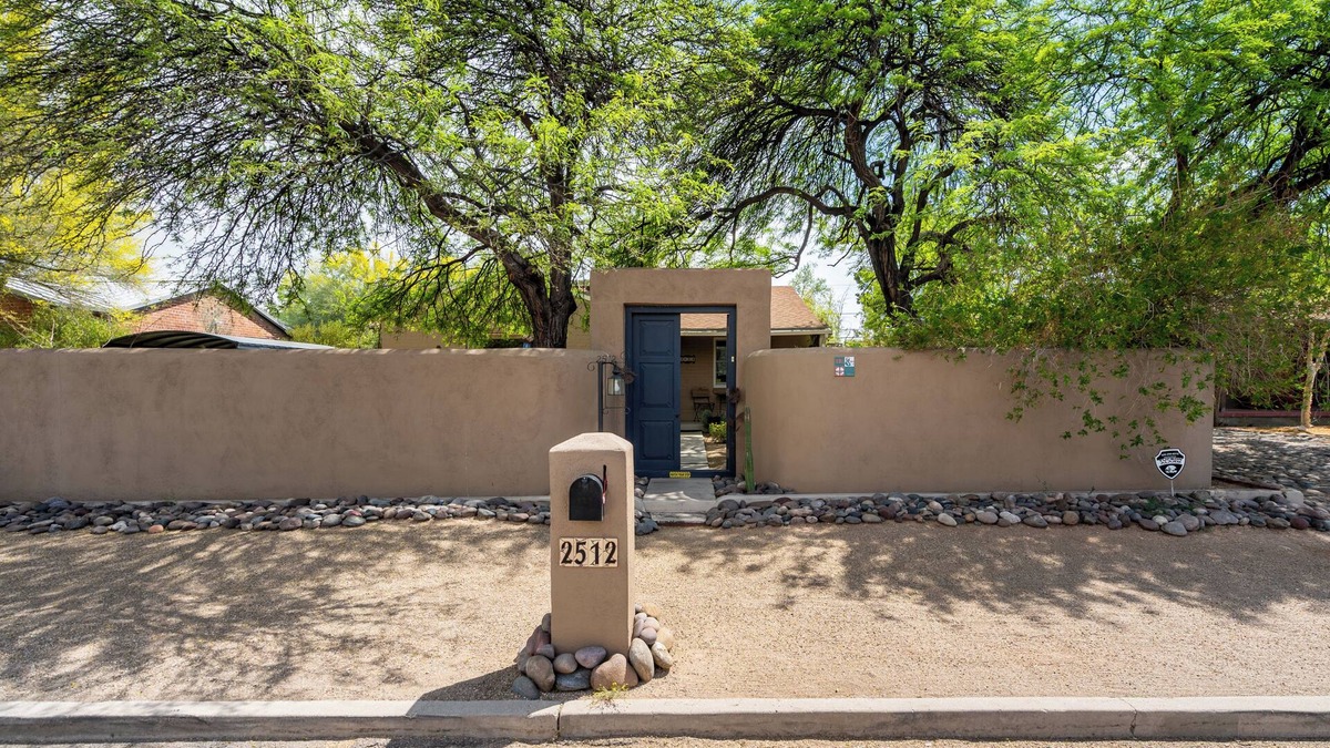Blenman-Elm House | Historic 1944 2-Bedroom Bungalow Near the University of Arizona