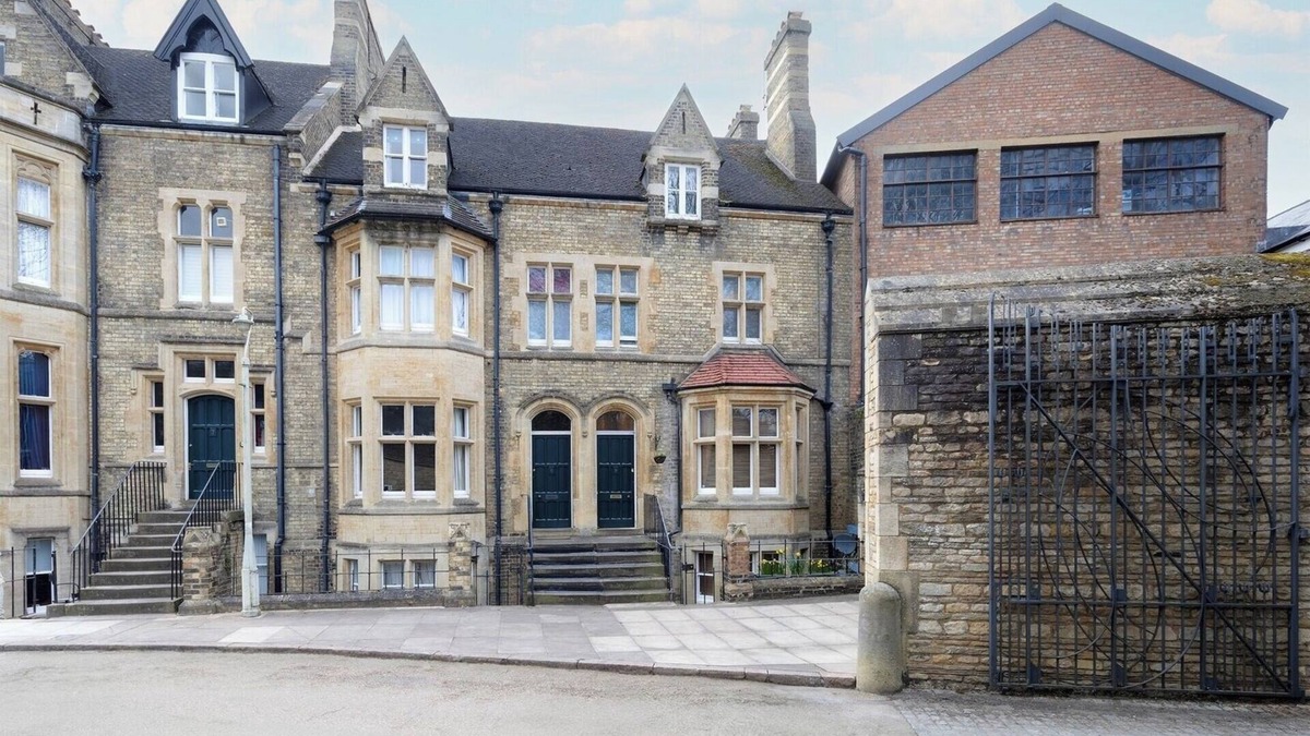 Peterborough Apartment | Historic 1BD in Central Peterborough