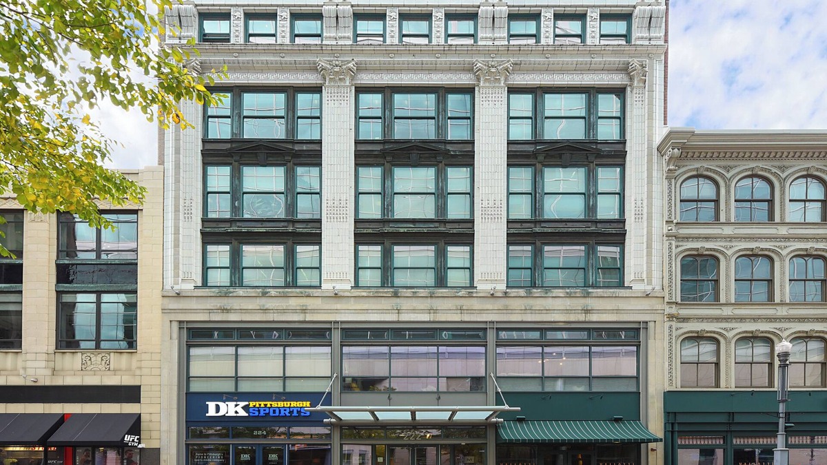 Downtown Pittsburgh Apartment | Historic 2 Bedroom Loft on Market Square - Private Terrace + Free Fitness Center