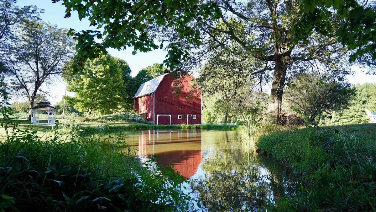 Bellville Other | Historic 5-Acre Farmhouse: Hot Tub, Fishing Pond, Bikes, Arcade, Pet-Friendly!