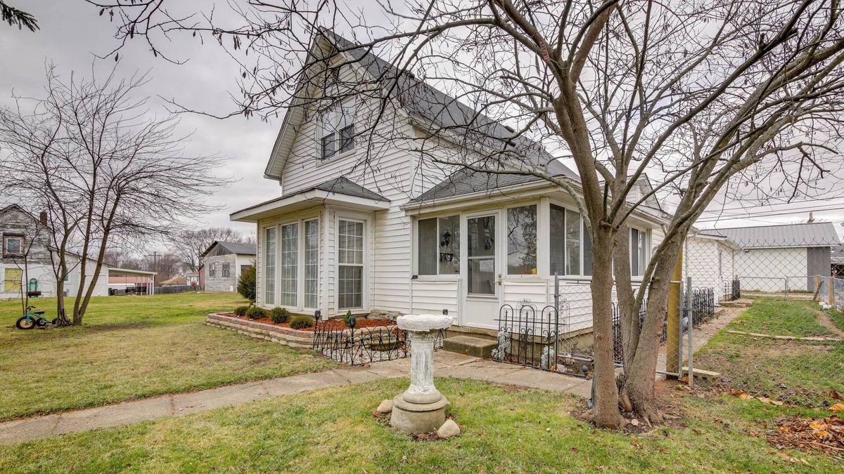 Alexandria House | Historic Alexandria Home w/Private Yard!