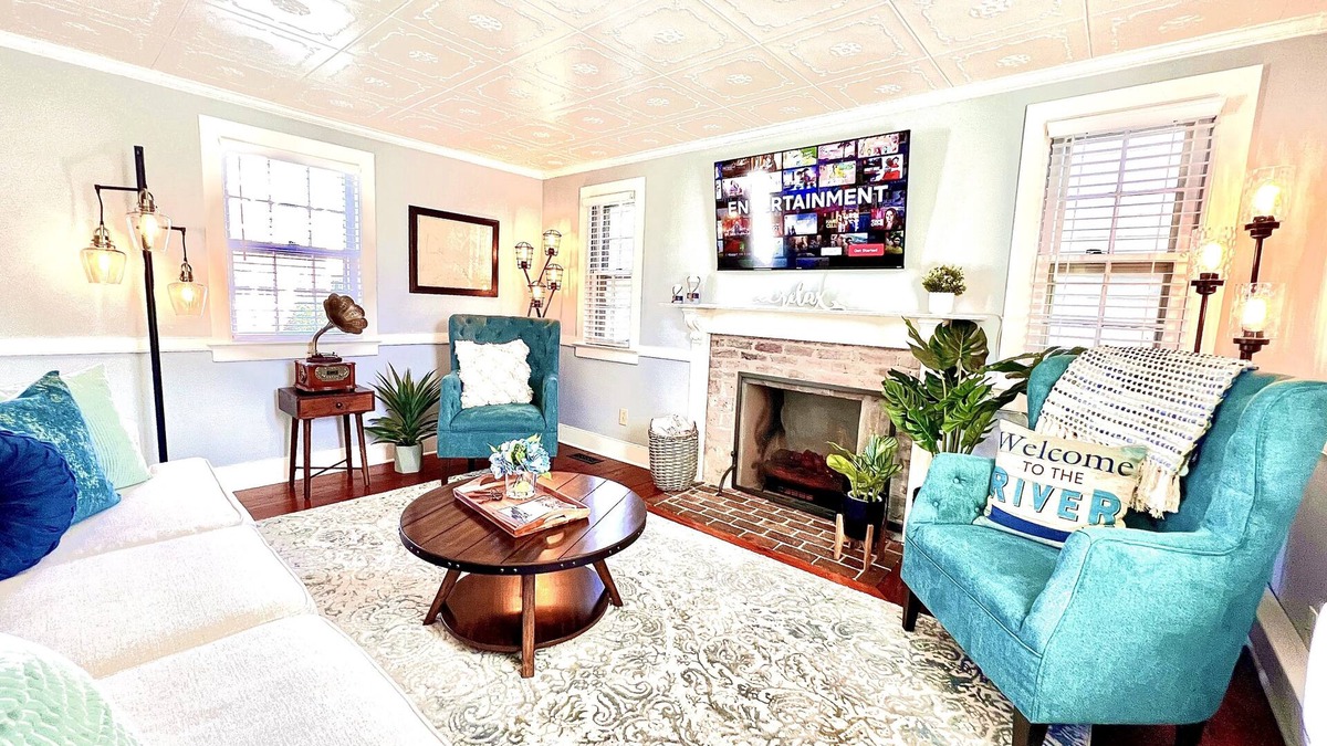 New Bern House | Historic Alston-Charlotte Cottage in Downtown New Bern!