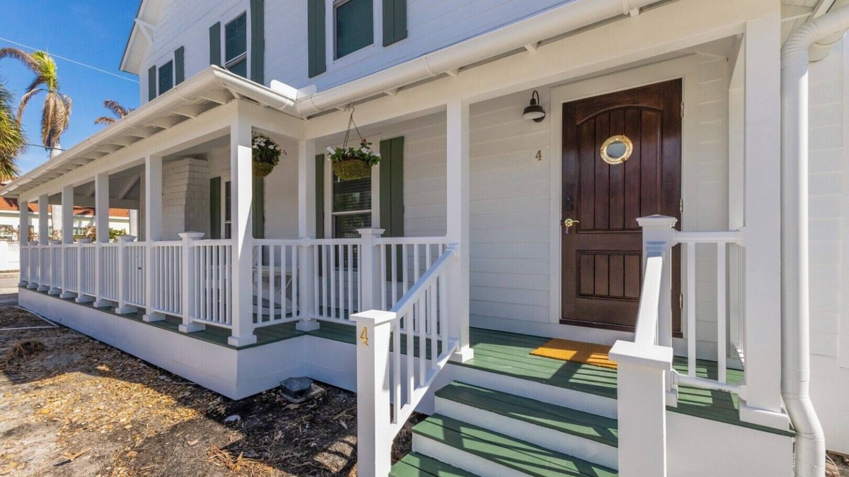 Boca Grande Apartment | Historic Anchor Inn #4 - Pool - Boca Grand in Town - Sleeps 6