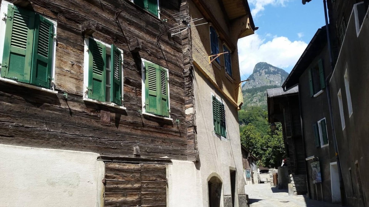 Naters Apartment | Historic Apartment in the old Village of Naters