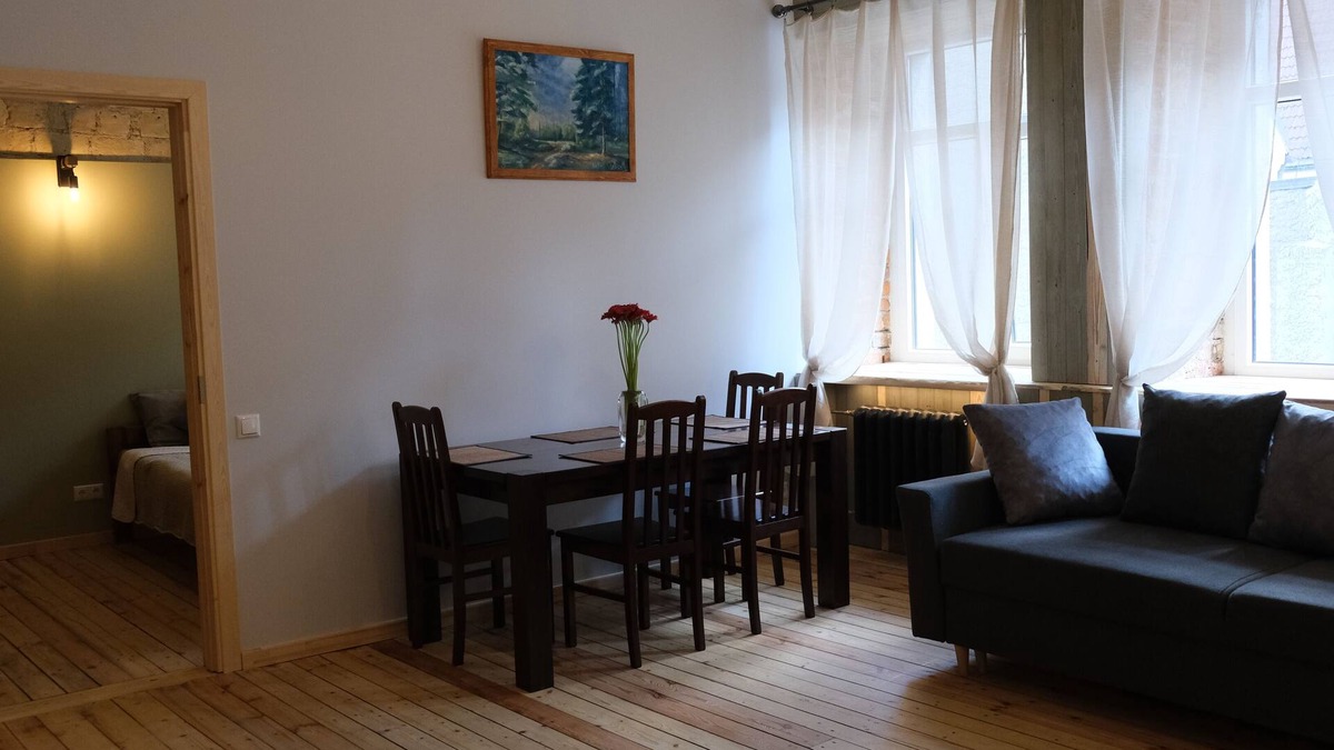 Old Town Apartment | Historic apartment with Wooden floors in the Hearth of Old-town Riga