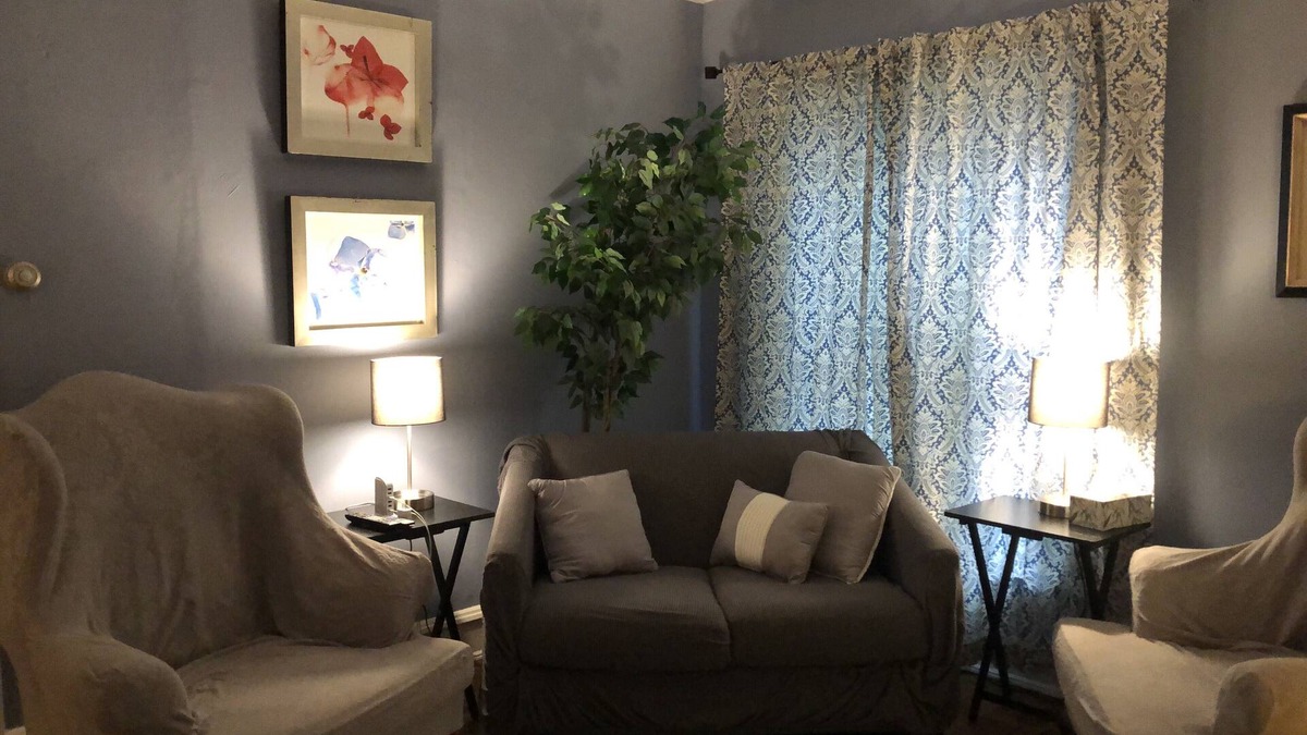 Elmira Heights House | Historic apt. In the centre of Elmira Heights