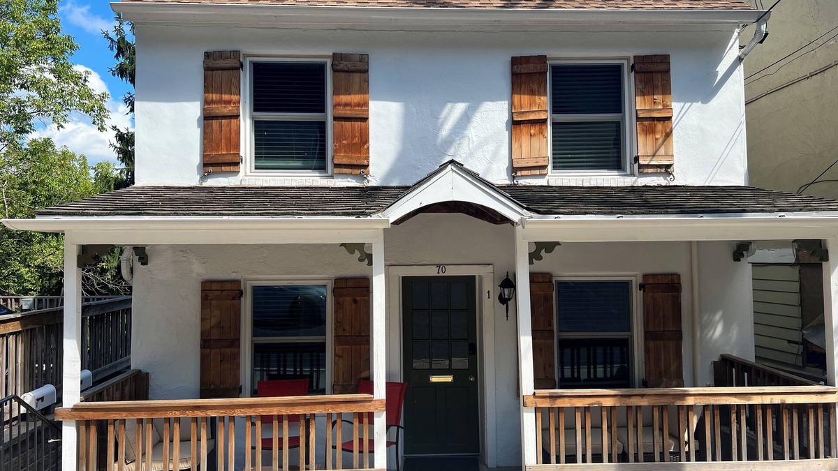 New Hope Apartment | Historic Bank House 1 BR Downtown fully remodeled