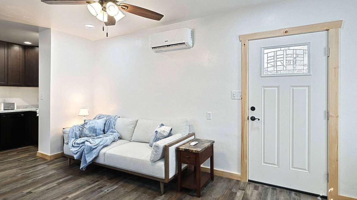 New Oxford Cottage | Historic Barker Cottage near Gettysburg