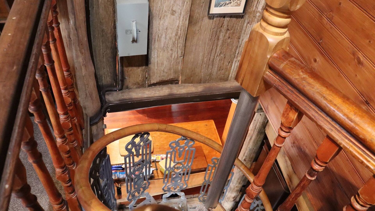 Wollombi House | Historic barn in the heart of Wollombi village, close to function venues.
