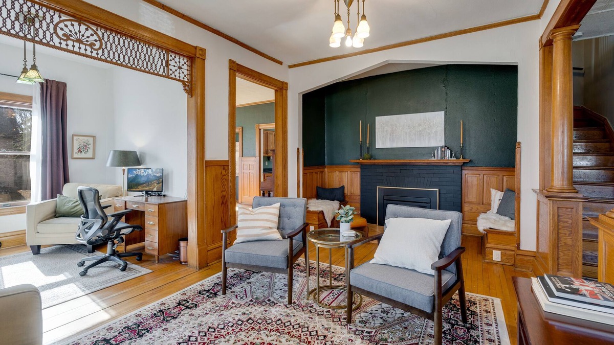 Osceola House | Historic Beauty w Modern Updates Near Taylor's Falls