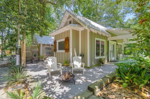 Ocean Springs House | Historic Biloxi Bay Cottage with Beautiful View