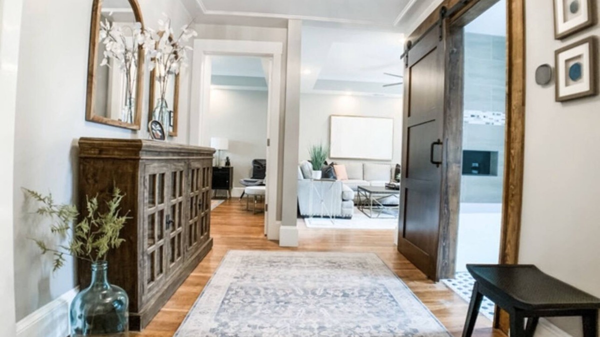 Richmond Apartment | Historic Bldg - Luxury Apt 6A