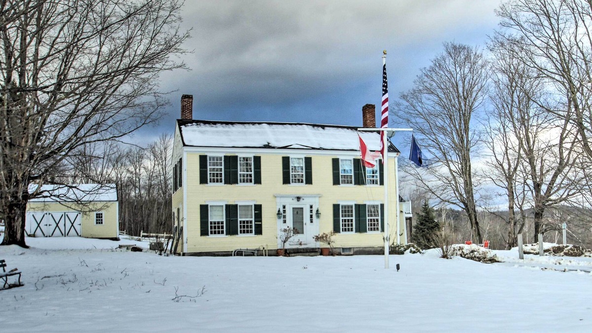 Bradford House | Historic Bradford Home - 8 Mi to Mount Sunapee!
