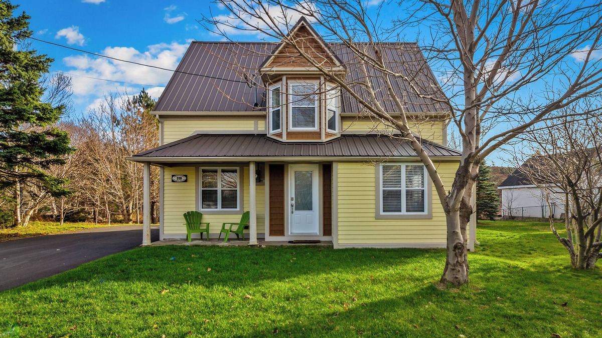 Holyrood House | Historic 3BR W/Modern Comforts In Holyrood