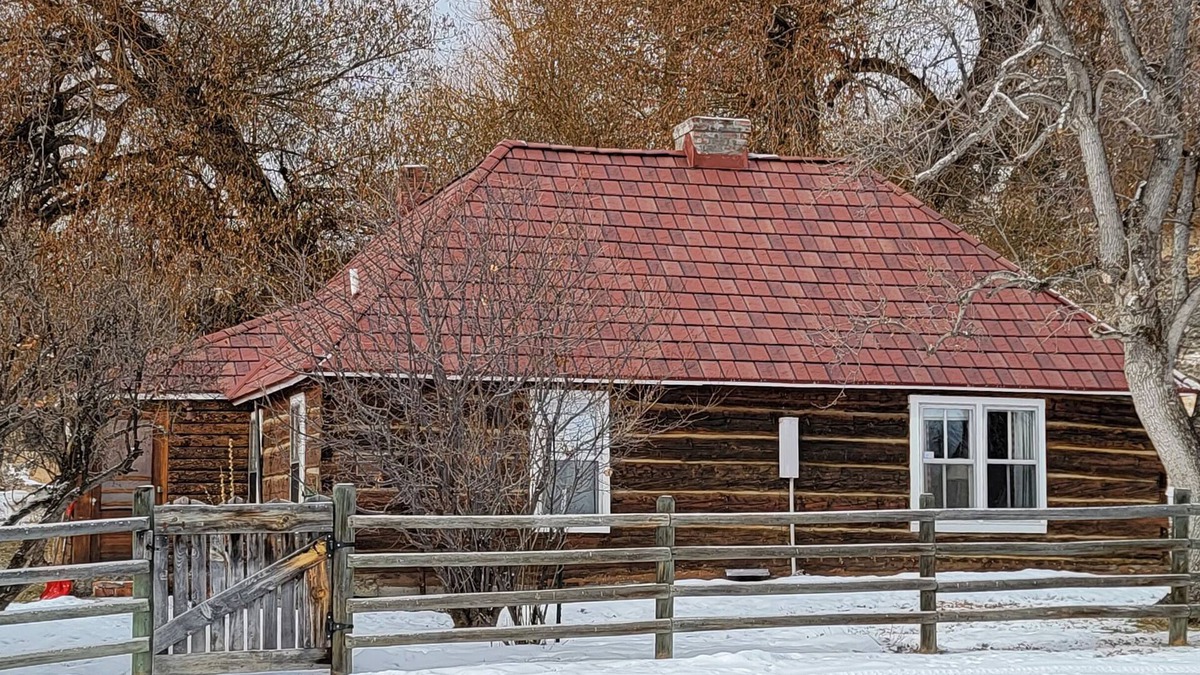 Fishtail Cabin | Historic Cabin along the West Rosebud