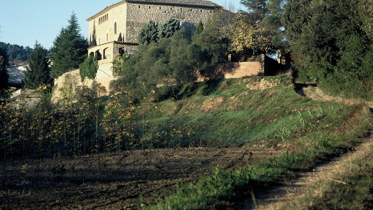 Celra Other | Historic castle is low-key yet elegant and near Girona/Costa Brava beaches