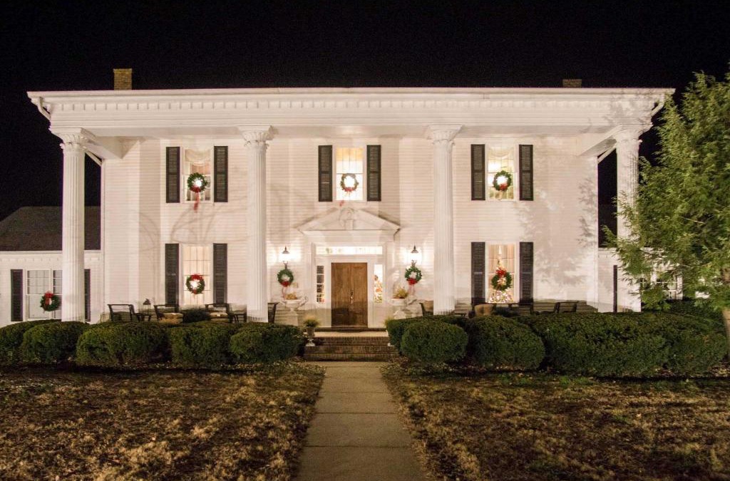 Cedar Hill House | Historic Cedar Hill Mansion on Large Farm with Pool!