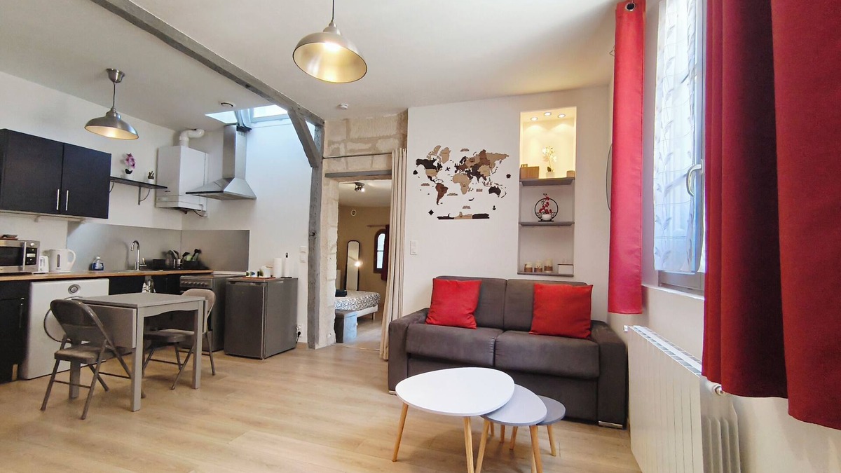 Amboise Apartment | Historic center of Amboise, renovated apartment with free private parking