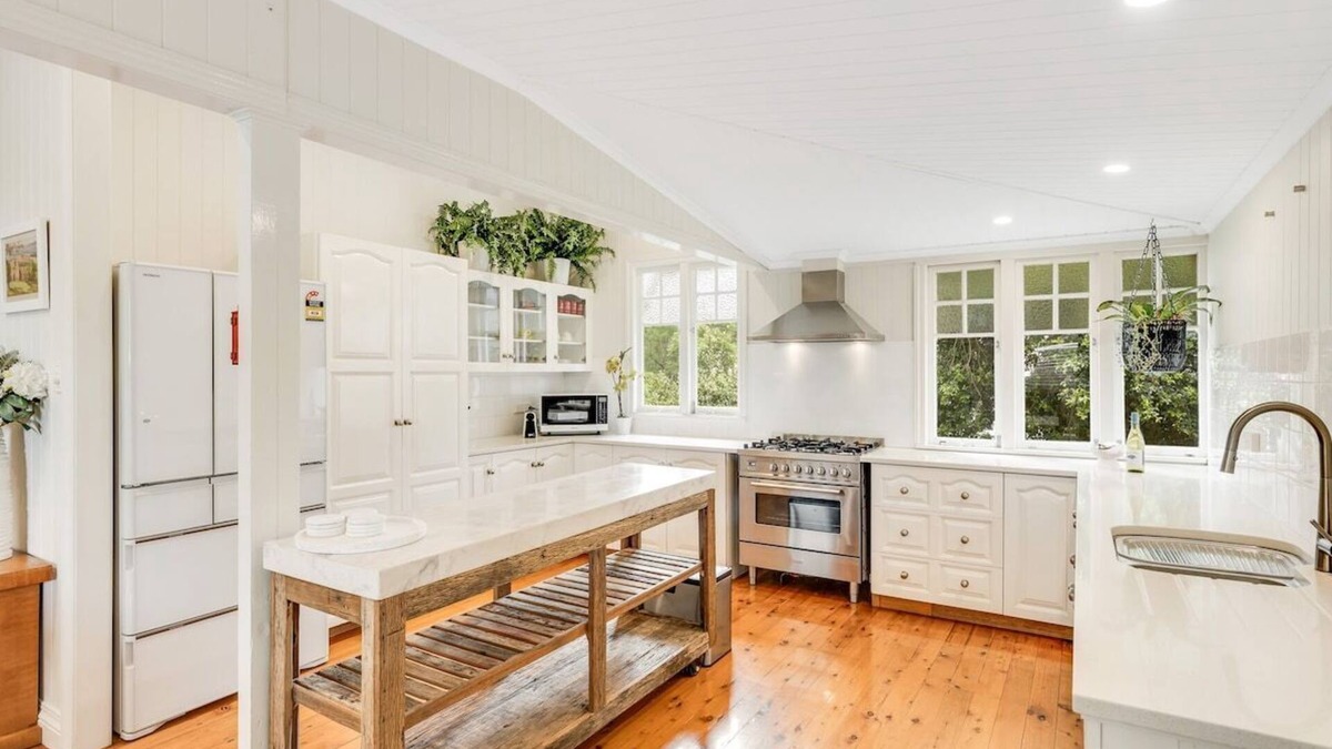East Toowoomba House | Historic Charm & Elegance, Near Grammar!