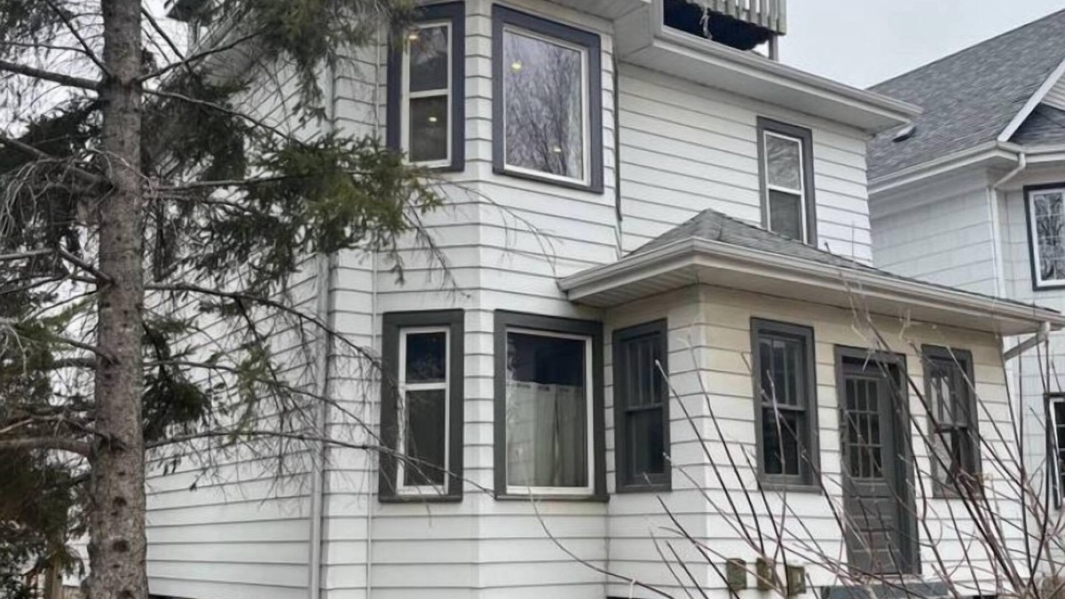 Winnipeg Apartment | Historic Charm in Norwood Flats: Walk to Parks, River Trails & The Forks!