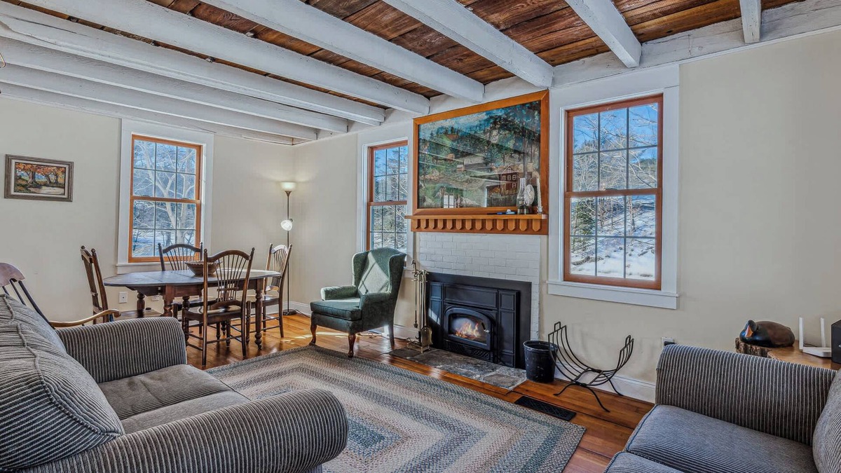 Taftsville House | Historic Charm, Located On the River - Rustic Chic