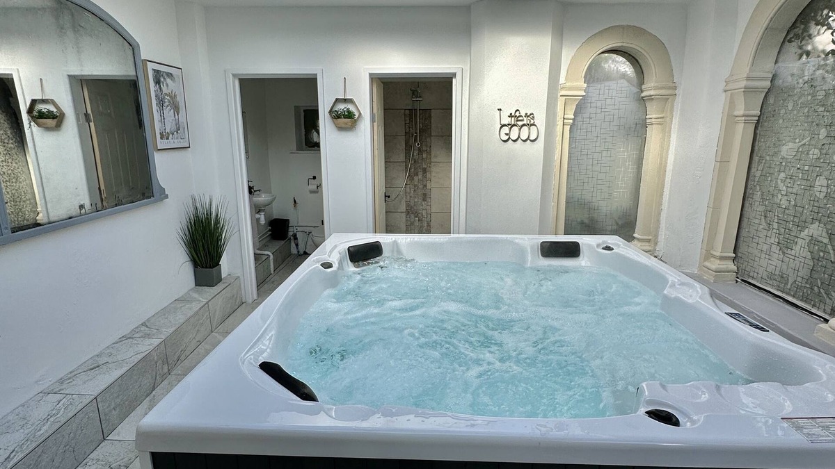 Trowbridge House | Historic Charm : Perfect For Groups. Hot tub and plenty of parking onsite