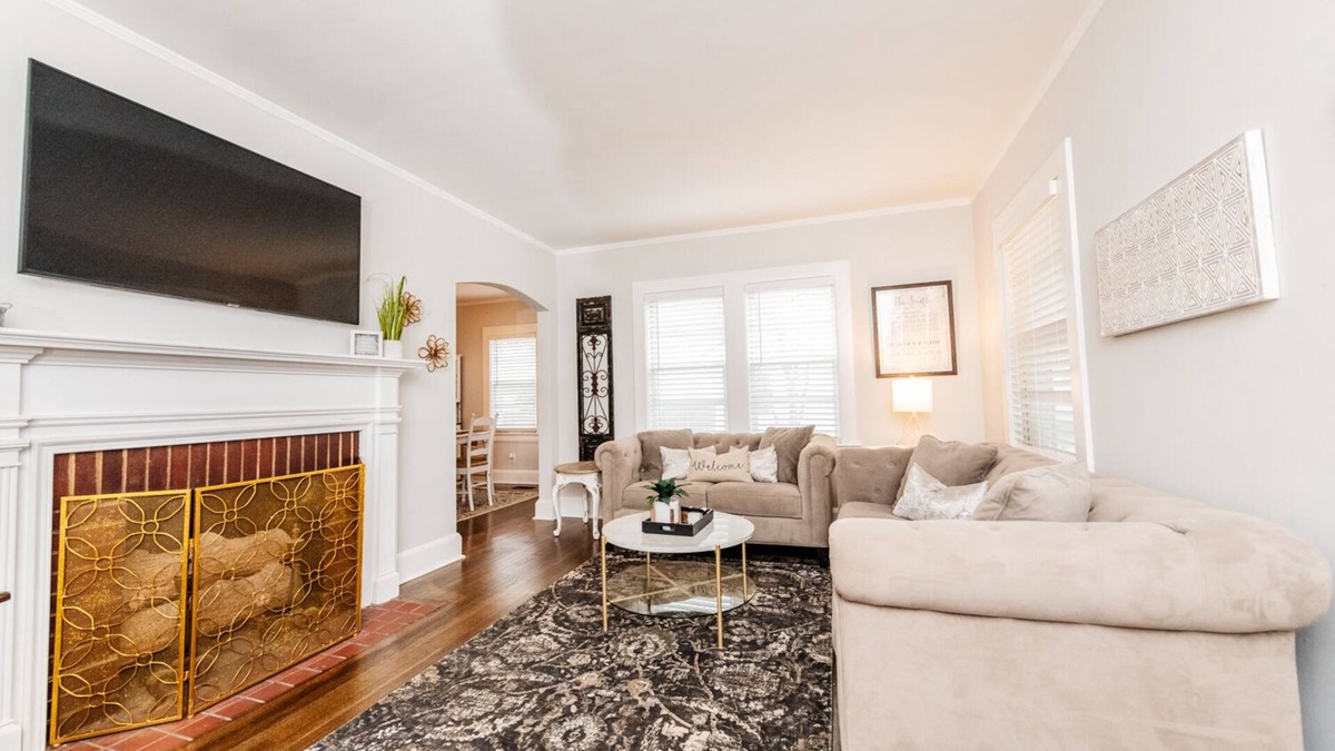 Perry House | Historic Charm w/Game Room and King Bed