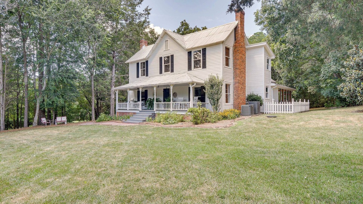 Bynum House | Historic & Charming Pittsboro Home w/Fireplaces