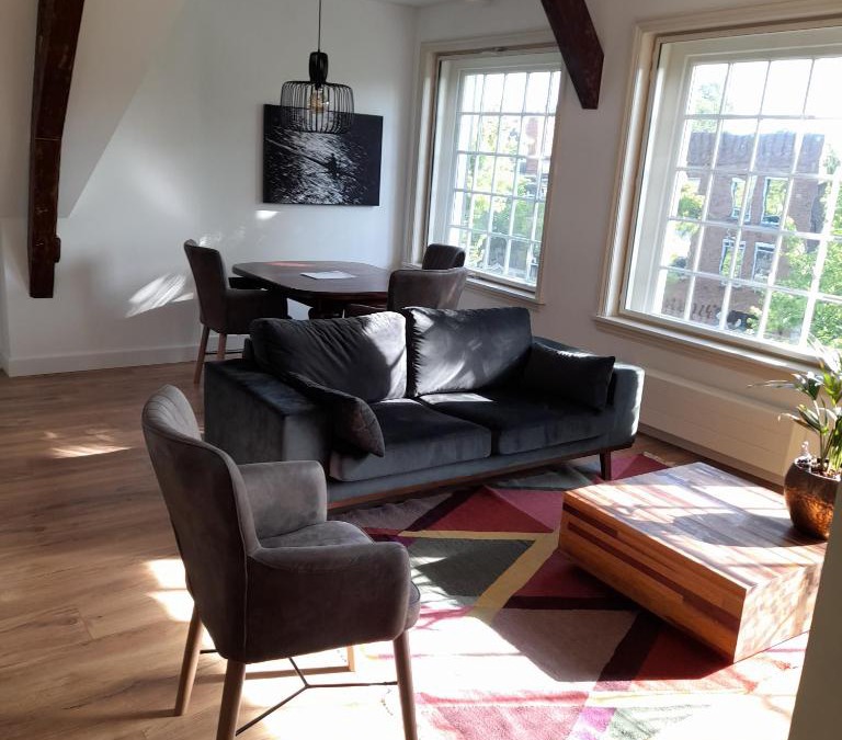 Gouda Apartment | historic city apartment with private parking