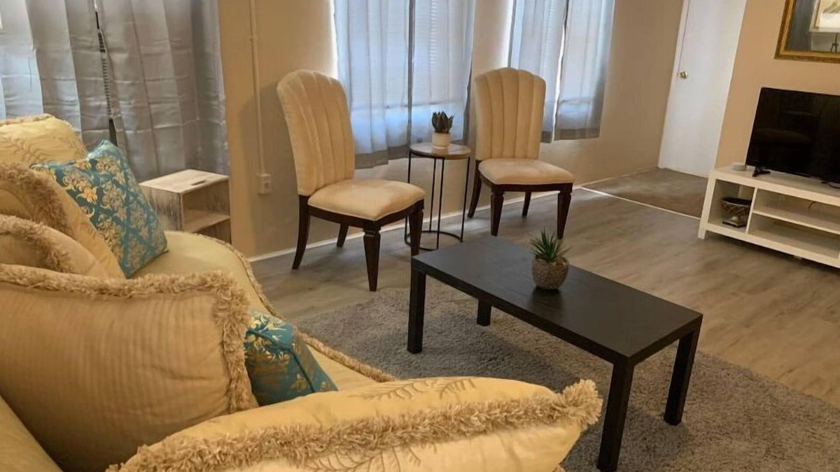 Valdosta Apartment | Historic Comfortable apartment (near Hospital 2nd Floor)