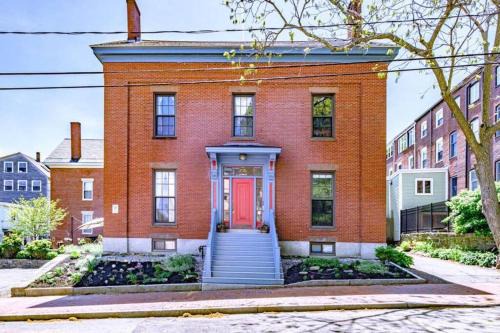 West End Apartment | Historic Corner Apartment with patio & off street parking