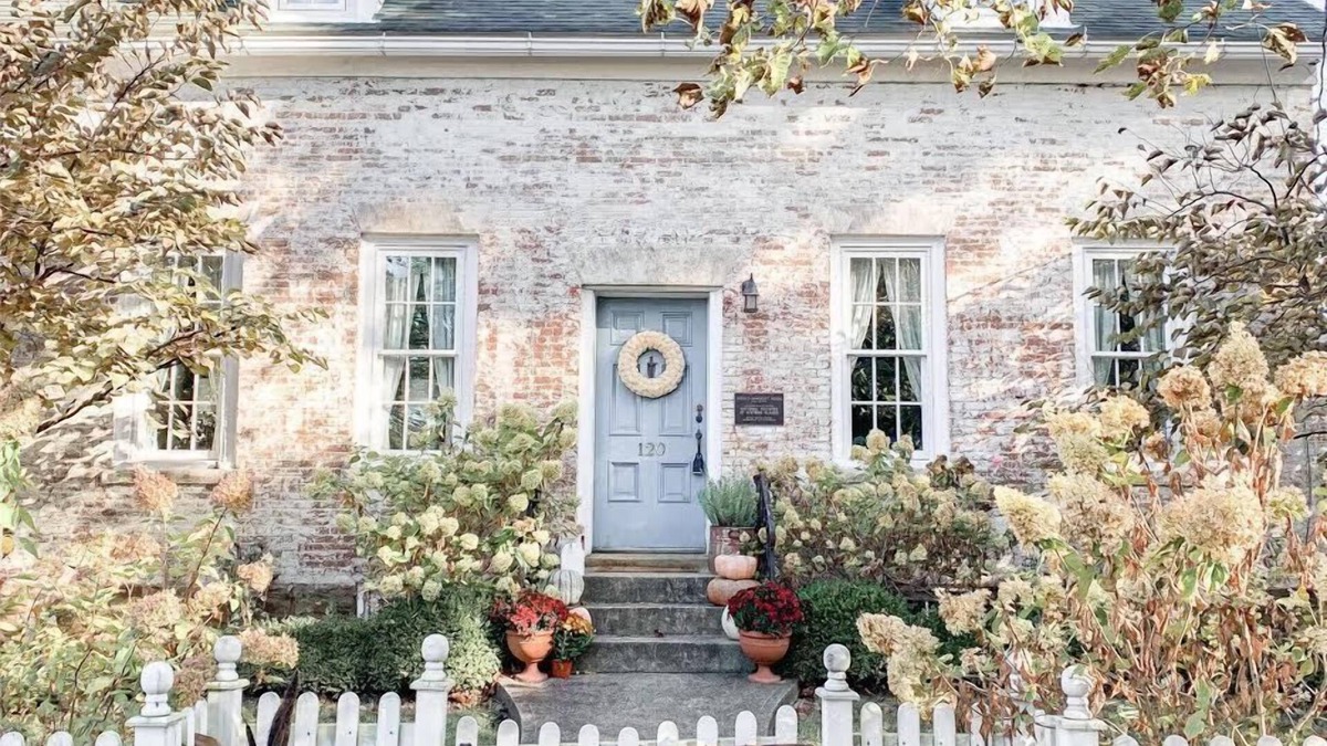 Granville House | Historic Cottage in the Heart of the Village