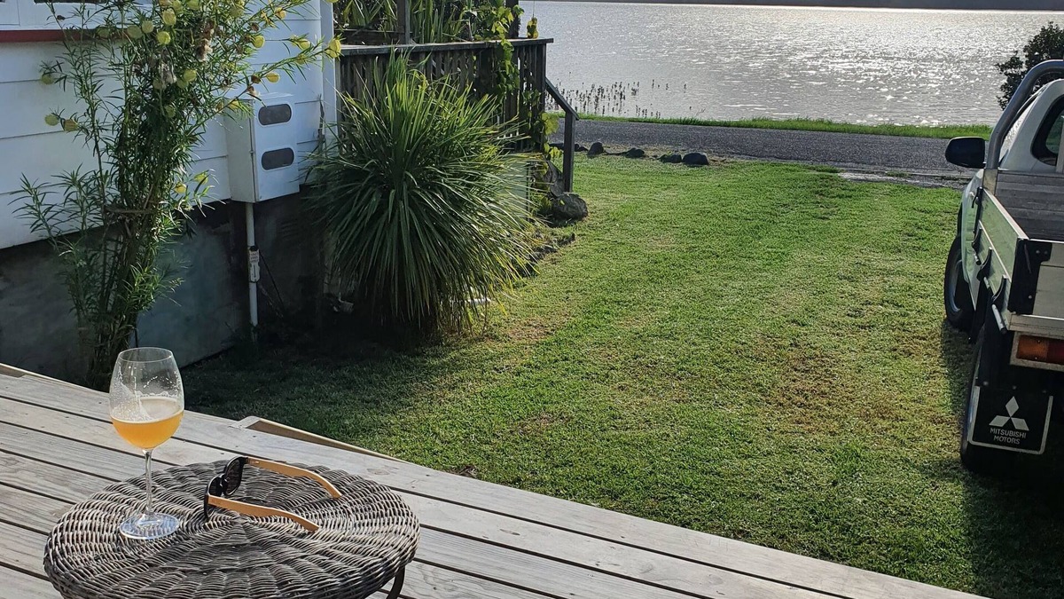 Rawene Cottage | Historic Cottage in the Heart of Rawene